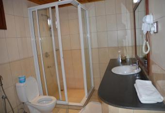 Ryan s Bay Hotel has Balcony rooms