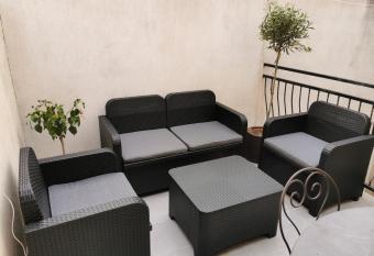 Appart terrasse Mireille allows 18 year olds to book a room