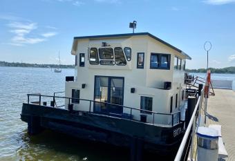 Island-dreams Hausboot Groth has Balcony rooms
