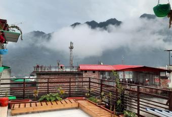 The Mountain View has Balcony rooms