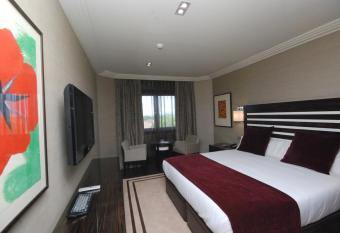 Hotel Los Pe  ascales - Adults Only allows 18 year olds to book a room