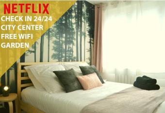 Les Grumes, Centre Ville, Jardin,Self check-in, FreeWifi, Netflix allows 18 year olds to book a room