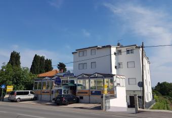 Guesthouse Varnica has Balcony rooms