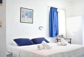 Martinos Studios has Balcony rooms