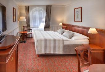 Adria Hotel Prague allows 18 year olds to book a room