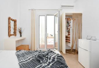 Sandaya Living - M Apartment has Balcony rooms