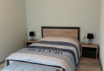 Maison enti  rement r  nov  e    5 km des plages allows 18 year olds to book a room