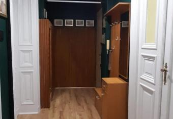 Apartament Kasztanowy has rooms with a private hot tub