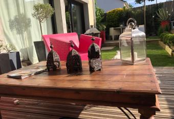 Chambre h  tes nich  e sous les toits allows 18 year olds to book a room