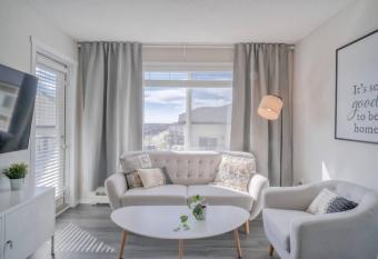 Brand New Luxury 2 Bedrooms Condo Nearby Calgary Airport & Crossiron Mill Mall has Balcony rooms