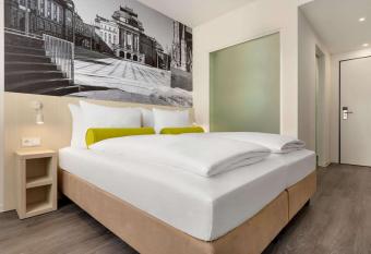 Super 8 by Wyndham Chemnitz allows 18 year olds to book a room