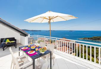 Apartment 24 has Balcony rooms