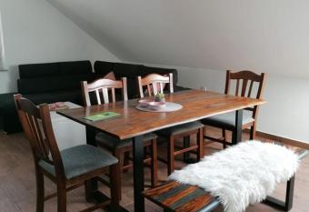 BLATNIKOV HRAM has Balcony rooms