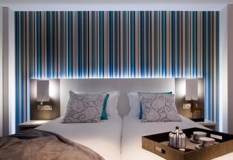 Salamanca Suite Studios allows 18 year olds to book a room