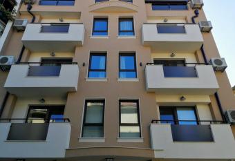            -       . has Balcony rooms