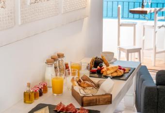 Porta Nova Suites Altea - Adults Only has Balcony rooms