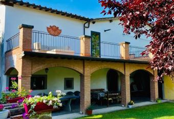 Tuscany Garden Villa allows 18 year olds to book a room