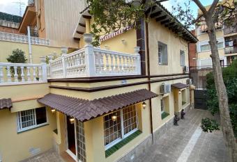 Casa Flores del Mediterr  neo has Balcony rooms