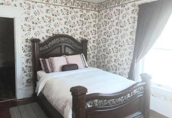 Marmora and Lake Inn allows 18 year olds to book a room