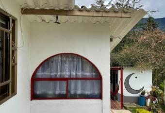 Caba  a Campestre Miraluna allows 18 year olds to book a room