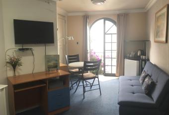 Amplia Habitaci  n tipo Ejecutiva con ba  o y acceso privados has Balcony rooms