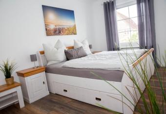 Appartement Nordlicht allows 18 year olds to book a room