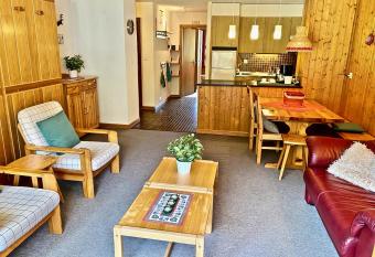 4 person apartment in central location has Balcony rooms