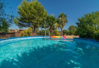 Lo den Creus has Balcony rooms