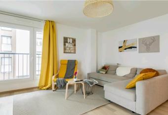 Luxury Apartment near Paris la D  fense with secured Parking has Balcony rooms