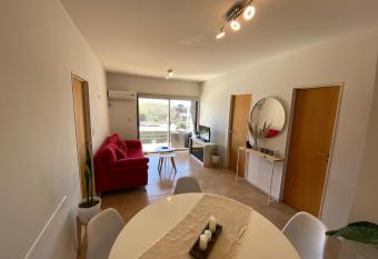 Departamento centrico en Tigre - Con Piscina y cochera has Balcony rooms