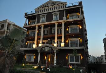 Dream Royal Residence has rooms with a private hot tub