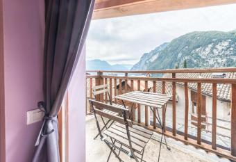 Agriturismo Al Gallo Nero Lilla has Balcony rooms