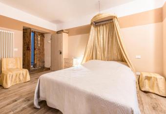 Agriturismo Al Gallo Nero Miele has Balcony rooms