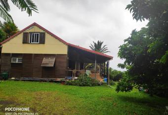 Kaz a Kenza et Ta  no allows 18 year olds to book a room