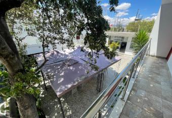 Aeropuerto Hotel has Balcony rooms