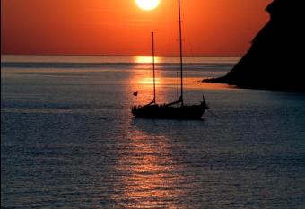 Latitudes 43 has Balcony rooms