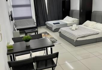 Studio 1 De Centrum Wifi Netflix allows 18 year olds to book a room