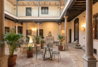 Palacete 1620, Premium Suites, Only adults allows 18 year olds to book a room