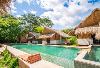 LA QUEBRADA ECO LODGE Hotel Boutique allows 18 year olds to book a room