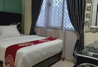 JIYO BOUTIQUE HOTEL by SAJIWA allows 18 year olds to book a room