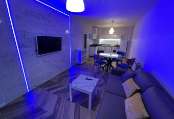 Sunny Apartment in Studentski grad, behind UNSS allows 18 year olds to book a room