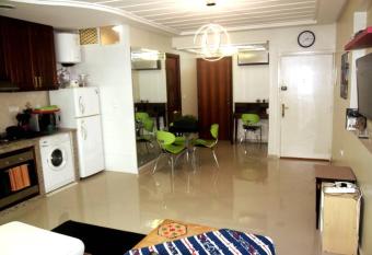 Agdal Rabat Avenue de France allows 18 year olds to book a room