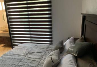 SEGURIDAD Y CONFORT EN LINDA CASA EN COMPLEJO PRIVADO has Balcony rooms