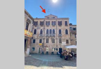 CA  SILVESTRO PENTHOUSE with private rooftop has Balcony rooms