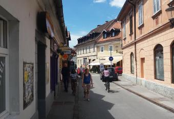 Hostel Sleeping Beauty has Balcony rooms