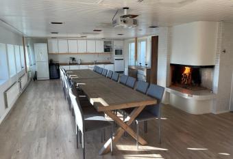 Penthouse in City Center has rooms with a private hot tub