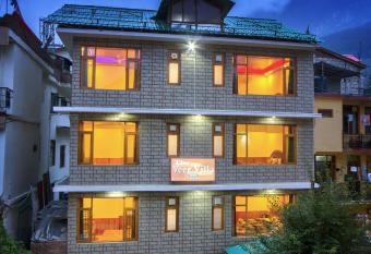 Veer Villa has Smoking rooms