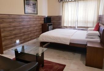 Malik Guest House has Balcony rooms