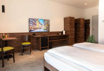 Hotel Gr  ne Elster has Balcony rooms