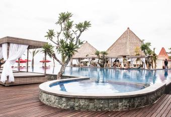 Maruti Beach Club has Balcony rooms